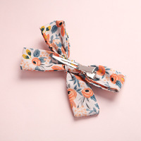 Barrette à cheveux style européen et américain avec nœud floral : Accessoires pour filles pour festivals/séances photo, combinaison de 3 couleurs, environ 5 cm de taille