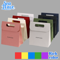 Emballage en papier recyclable écologique de luxe avec poignée en ruban sac à provisions de boutique imprimé personnalisé votre sac en papier cadeau avec logo