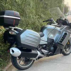 Moto de tourisme Kawasaki <span class=keywords><strong>GTR1400</strong></span> d'occasion, équipement haut de gamme. Moteur 1400cc à quatre cylindres en ligne, transmission par arbre, ABS, pare-brise électrique et valises de transport - Product Image 2