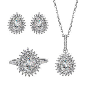 Juego de Joyería para Mujer con Collar, Pendientes y Anillo de Plata de Ley S925 con Cadena Cubana en Forma de Pera, Resistente al Agua - Product Image 5