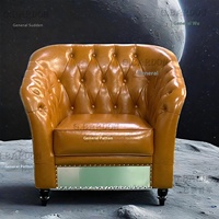 Canapé en cuir vintage pour fauteuil aviateur avec peigne à rivets en aluminium de style industriel pour salon, chambre à coucher ou villa