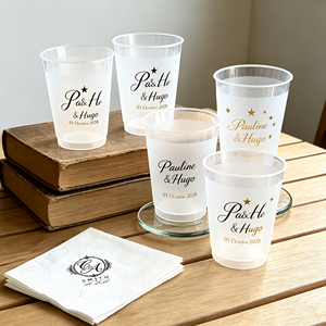 Nouvelle tasse en plastique de Noël 710 ml 24 oz simple paroi en PP avec paille, cadeau fabriqué en Chine, vente en gros avec serviette, pour Noël, Halloween, 1 L - Product Image 1