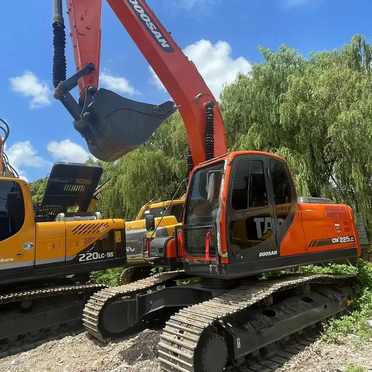 Doosan รถขุด DX225LC มือสอง Doosan เครื่องจักรขุด DX80 DX60รถขุด