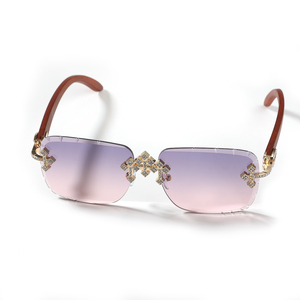 <span class=keywords><strong>Occhiali</strong></span> <span class=keywords><strong>da</strong></span> <span class=keywords><strong>Sole</strong></span> di Lusso alla Moda per <span class=keywords><strong>Uomo</strong></span> e Donna, Design con Motivo a Croce, Alta Qualità, per l'Estate - Product Image 3