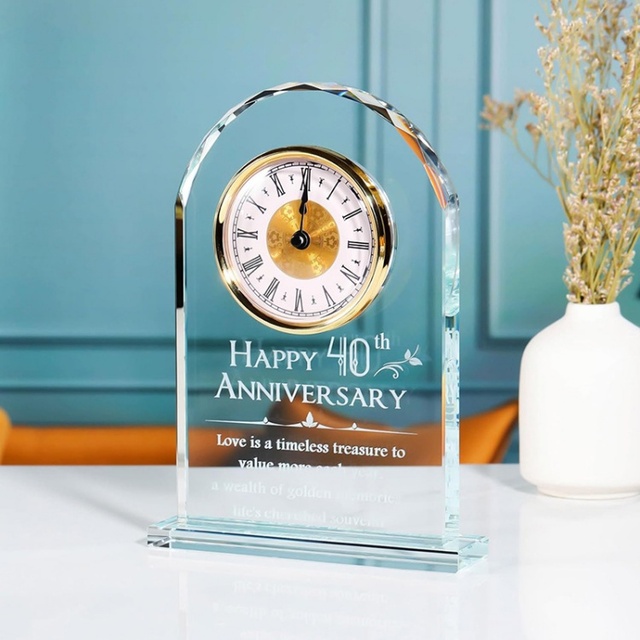 Latest Design Wedding Quartz Crystal Clock Laser Carved Glass Desk Table Clock Anniversary Decoration Gift for Couples Parents