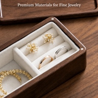 Boîte à bijoux en bois de noyer noir, petite et portable, avec intérieur en velours, aimantée, pour bagues, boucles d'oreilles et bracelets, idéale comme cadeau pour femme
