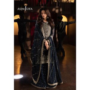 ชุดมุสลิมแบบดั้งเดิมที่สวยงาม ประกอบด้วยเสื้อท็อป-ชาราร่า และผ้าคลุมไหล่ พร้อมงานปักเลื่อม - Product Image 3