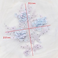 Nouveau style coudre sur la broderie de maille de polyester multicolore fleur 3d avec des paillettes, garniture de décoration perlée applique de dentelle 3d pour wedd