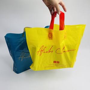 Sacs cadeaux en plastique personnalisés en gros à faible MOQ, sacs d'emballage pour chaussures et vêtements, sacs de courses pour boutiques avec votre LOGO - Product Image 6