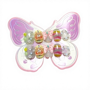 Autocollants pour <span class=keywords><strong>ongles</strong></span> en forme de petit ours mignon pour filles de 10 à 18 ans, <span class=keywords><strong>ongles</strong></span> <span class=keywords><strong>courts</strong></span> ultra-fins sans couture, 10 pièces - Product Image 1