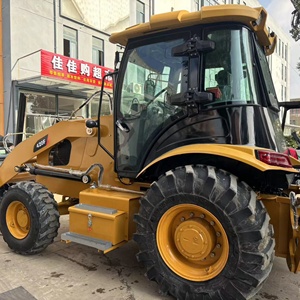 รถตักแบคโฮมือสอง Caterpillar รุ่น 420F สีเหลือง อุปกรณ์ก่อสร้างพร้อมแขนไฮดรอลิก ยางขนาดใหญ่ รับน้ำหนักได้ 9 ตัน - Product Image 2