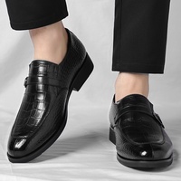 Mocassins légers à enfiler pour hommes, à bout pointu, imprimé animal, style britannique et coréen, avec semelle extérieure en caoutchouc rehaussante et doublure en PU - Grande taille