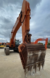 รถขุดตีนตะขาบ Doosan DX500LC-9C มือสอง ขนาด 50 ตัน เครื่องยนต์ 300 กิโลวัตต์ พร้อมชิ้นส่วนสำคัญ เช่น แบริ่ง ปั๊ม เกียร์บ็อกซ์ มอเตอร์ - Product Image 5