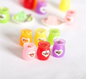 Produit de vente chaud <span class=keywords><strong>maison</strong></span> de poupée Miniatures bocaux à confiture Mini <span class=keywords><strong>fruits</strong></span> lait miel bocaux en verre résine artisanat jouet Casa De Bonecas - Product Image 1