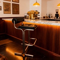 Tabourets de bar modernes à base de traîneau en cuir taupe, chaises hautes pour comptoir de café et cuisine