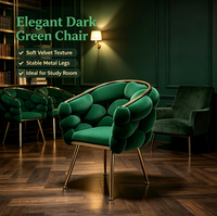 Fauteuil moderne en velours bouclé à dossier incurvé, chaise décorative confortable pour salle à manger et dressing avec pieds dorés