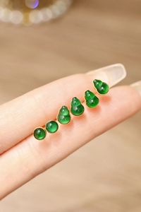 Pendientes de Oro Original de 18K Xinfly con Jadeíta Natural en Forma de Calabaza - Product Image 2