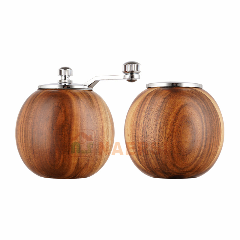 Moulin à poivre avec salière