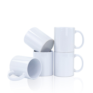 Tasse à <span class=keywords><strong>café</strong></span> 11 oz unie avec sublimation de logo personnalisé tasse en céramique 11 oz avec poignée en forme de cœur blanc - Product Image 1