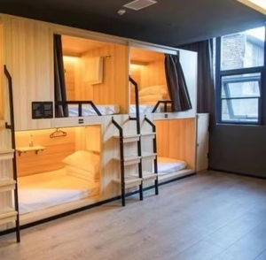 เตียงสองชั้นเหล็กแบบกำหนดเองขนาดเต็มพร้อมตู้เก็บของด้านล่าง เตียงสองชั้นสำหรับหอพักเยาวชน - Product Image 3