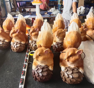 Lámpara Decorativa con Forma de Ardilla para Jardín y Parque, Iluminación Exterior con Motivo IP65 que Crea un Ambiente Cálido - Product Image 1