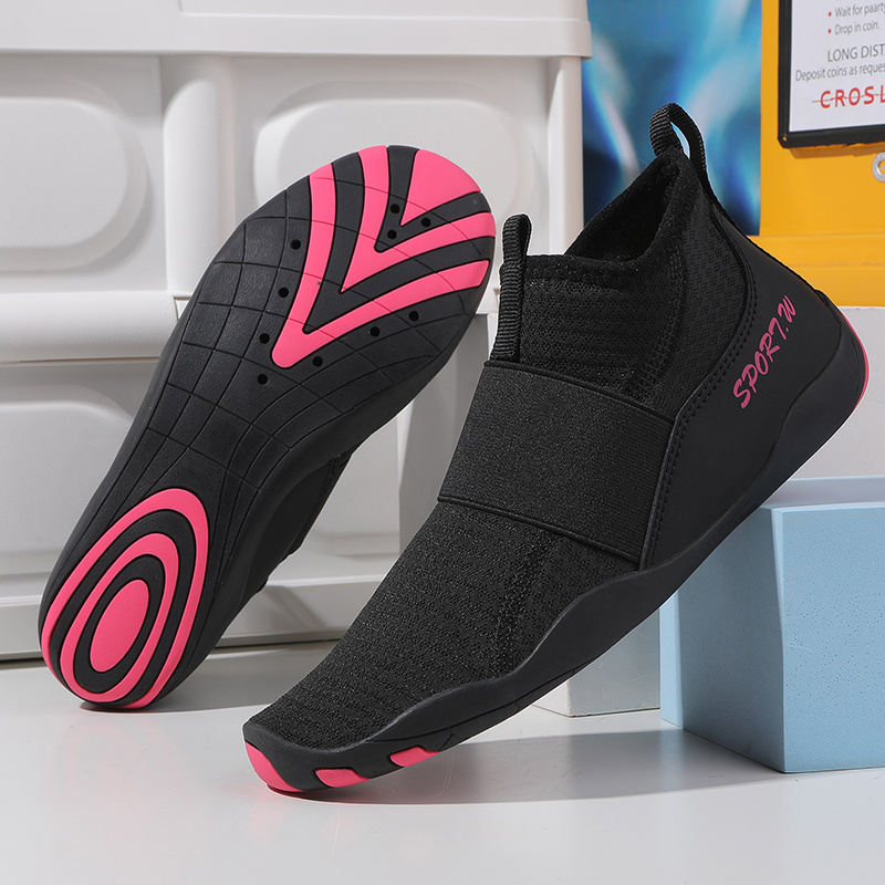 Noir/fuchsia