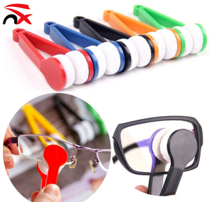 Venta al por mayor barato suave Mini gafas de sol gafas de microfibra cepillo limpiador de gafas para la promoción - Product Image 1
