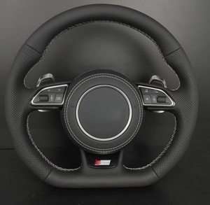 Volant <span class=keywords><strong>Audi</strong></span> <span class=keywords><strong>S</strong></span>-<span class=keywords><strong>Line</strong></span> personnalisé avec palettes de changement de vitesse en cuir perforé et fibre de carbone, compatible avec les modèles A3/A4/A5/A6/A7/<span class=keywords><strong>Q3</strong></span>/Q5/Q7/R8/RS - Product Image 1