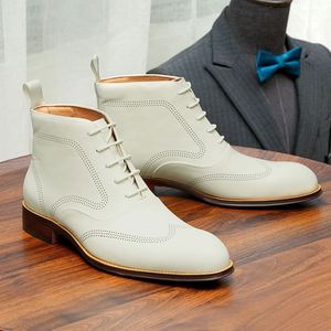 Bottes Chukka pour homme style anglais, imperméables, en cuir, avec broderie, doublure en cuir de vachette blanc, pour l'automne et l'hiver - Product Image 1