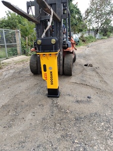 SOOSAN SB40 Box Rock <b>Hammer</b> MAIN BODY PRODUCT DIRECT FACTORY SUPPLY ONE YEAR WARRANTY STANDARD FEATURES INCLUSIVE - Product Image 4