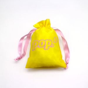 Sacs d'emballage en satin personnalisés avec logo pour perruques, pochettes à cordon, sacs anti-poussière, sacs en satin pour cheveux - Product Image 5