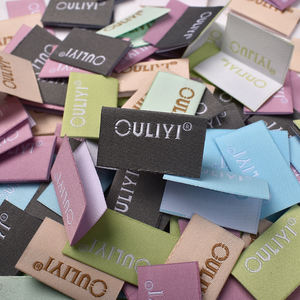 Prodotti digitali taglia prezzo etichetta indumento su misura il tuo Logo morbido tessuto <span class=keywords><strong>etichette</strong></span> con centro anello pieghevole - Product Image 3