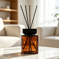 Diffuseur de parfum en verre carré surdimensionné de 1 litre pour hall d'hôtel avec couvercle en bois noir – Marché britannique