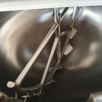 Machine de cuisson et de mélange pour sauces, confitures, marmelades, chocolat, caramel, garnitures et bouillies de suif de bœuf