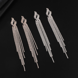 Pendientes Largos Geométricos de Aleación Chapada en Oro con Diamantes de Imitación YFJEWE, Estilo Urbano, para Novia, Boda, E693 - Product Image 3