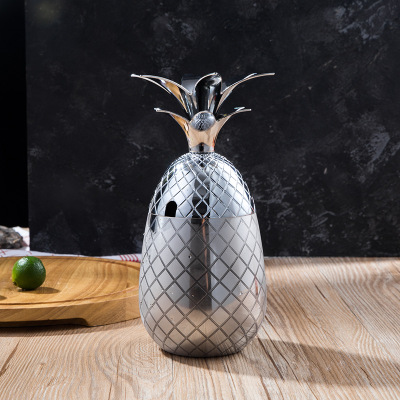 Tazza di ananas d'argento