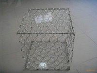Gabion hexagonal soudé galvanisé à chaud, maille de fil métallique antirouille personnalisable pour le contrôle des inondations des rives et les murs de soutènement de pentes