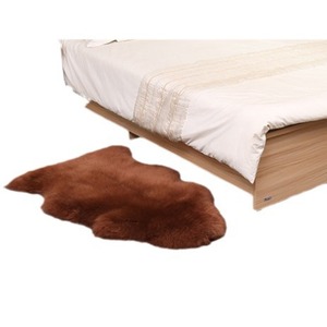 Alfombra de piel de oveja ovalada blanca lavable para sala de estar, dormitorio, entrada - Product Image 1