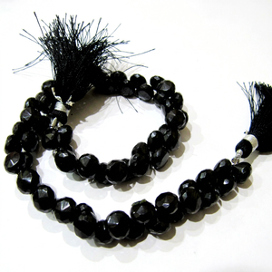 Perles de pierres précieuses en spinelle noire naturelle, forme d'oignon, facettées, 10 pouces - Product Image 1