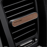 Diffuseur de voiture de luxe Rose Huiles essentielles Bois + Clip d'aération en métal Désodorisant par pince Recharge d'huile d'aromathérapie Logo personnalisé Voiture