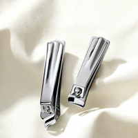 Kit de soin des ongles au design breveté le plus récent, portable, en acier inoxydable, 6 pièces, ensemble de manucure pour la maison, ensemble cadeau personnel