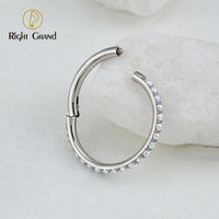 Boucle d'oreille segmentée à charnière en titane ASTM F136 avec perle éternelle, face latérale, pour piercing d'oreille