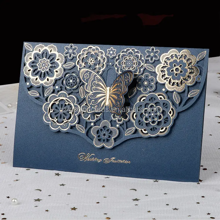 Cartes d'invitation bleu marine en forme de papillon découpé au laser 3D pour mariages