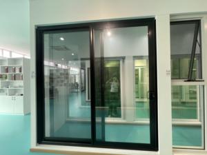 AS2047 <span class=keywords><strong>Porte</strong></span> empilable coulissante en aluminium standard australien Verre à double vitrage pour balcon <span class=keywords><strong>extérieur</strong></span> et jardin Design moderne - Product Image 4