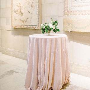 Élégant rond blanc et rose vif velours nappes vert fête de mariage fournitures tissé décorations vêtements - Product Image 4