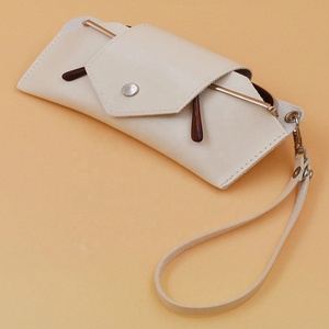 Etui à <span class=keywords><strong>lunettes</strong></span> en cuir <span class=keywords><strong>souple</strong></span> de luxe Vente en gros Sacs à <span class=keywords><strong>lunettes</strong></span> avec logo personnalisé Etuis à <span class=keywords><strong>lunettes</strong></span> Sacs - Product Image 6