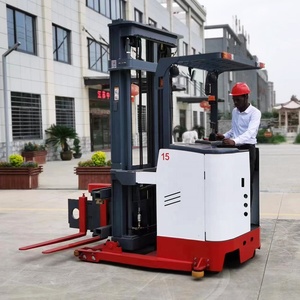 Nouveau chariot élévateur hydraulique électrique à portée 3 voies entrepôt d'allée étroite 1.5/2 tonnes 7/8/9m petit déchargement de chargement de conteneurs - Product Image 1