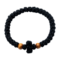 Bracelet de prière en cordon noir noué à la main avec petite perle en bois et mini croix, chapelet religieux dévotionnel pour poignet