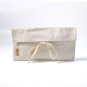 Bolsa de Regalo Ecológica de Algodón Kraft para Boutique de Calzado, Resistente, Reciclable, con Relieve Personalizado para Calcetines - Product Image 2