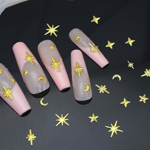 เครื่องประดับตกแต่งเล็บ 3 มิติ ลายดาว พระจันทร์ ดาวห้าแฉก กล่อง 6 ช่อง - Product Image 3